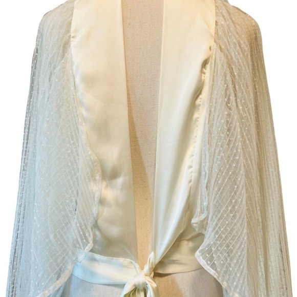 ASOS WOMEN’S BEAUTIFUL WHITE LONG SHEER SLEEVES V NECKLINE TOP SIZE 12 - Picture 10 of 13